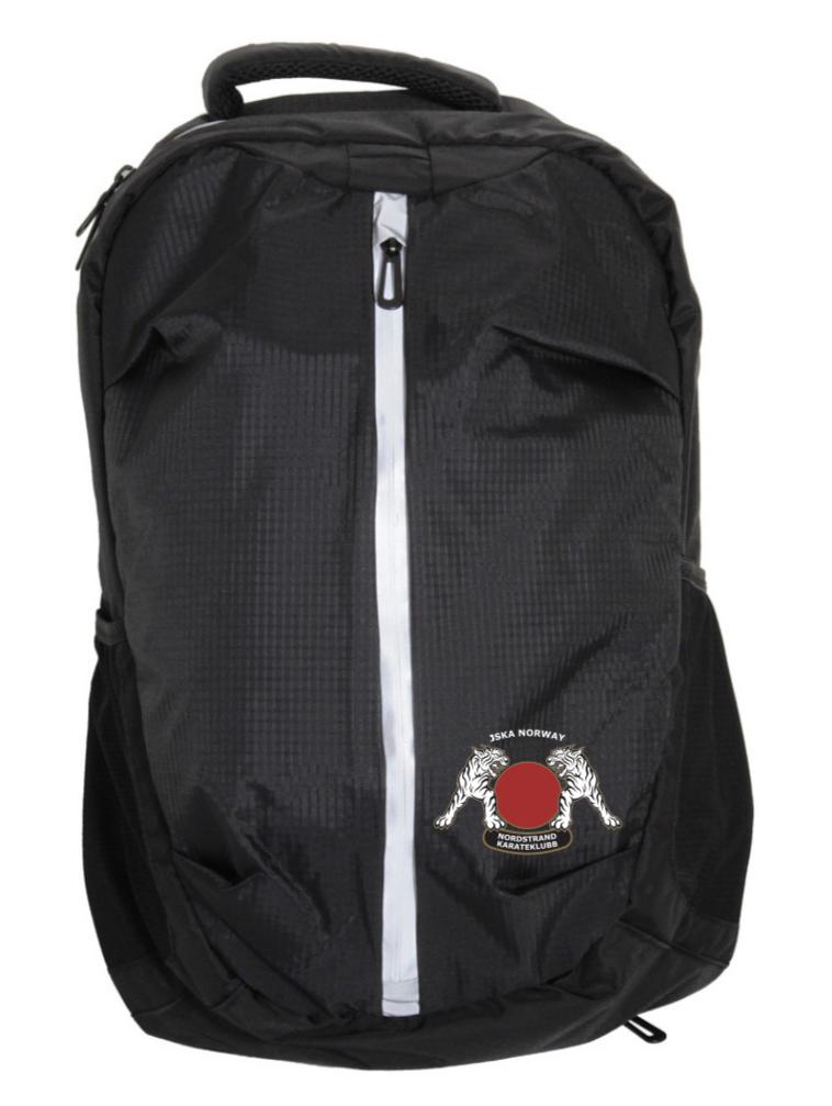 BAG/RYGSEKK/CAPS/VANNFLASKE/LUE/VINTER HANSKE